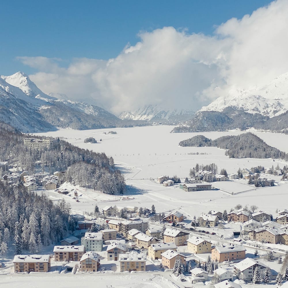 Winterliches Dorfportrait Sils