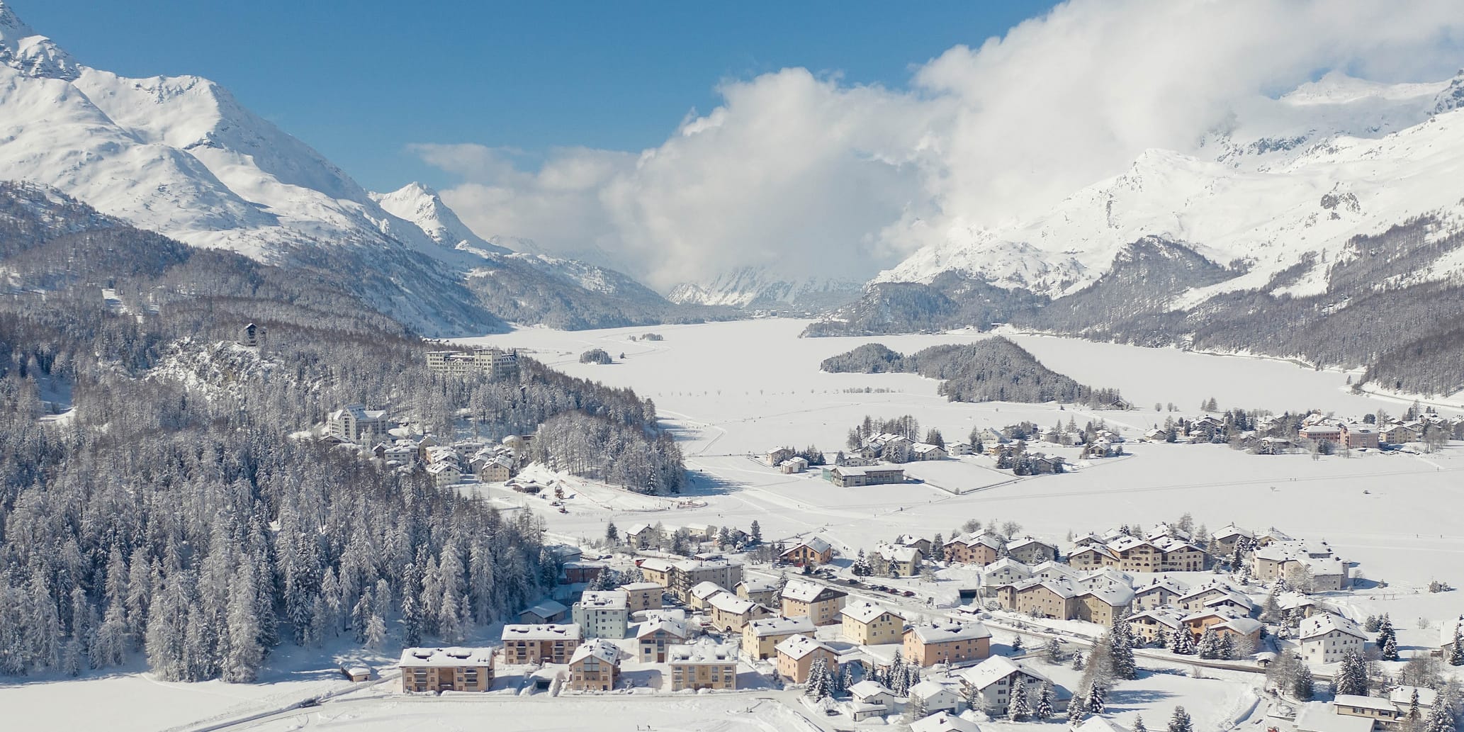 Winterliches Dorfportrait Sils